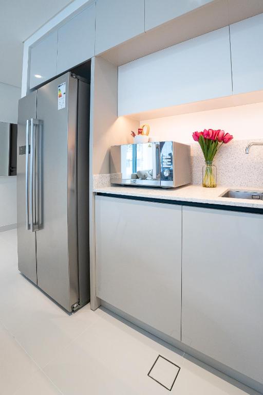 Veluxa - Luxe 2Bed with Private Beach