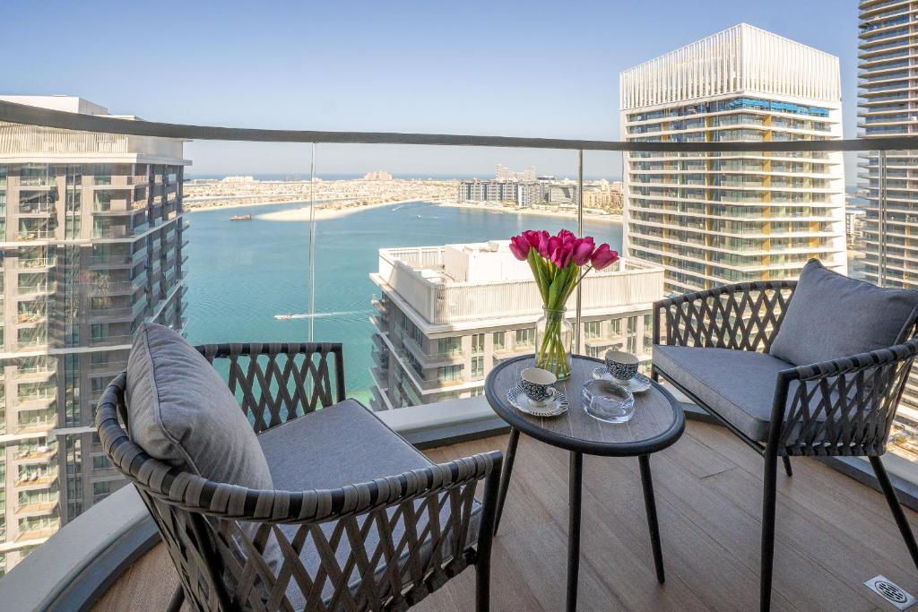 Veluxa - Luxe 2Bed with Private Beach