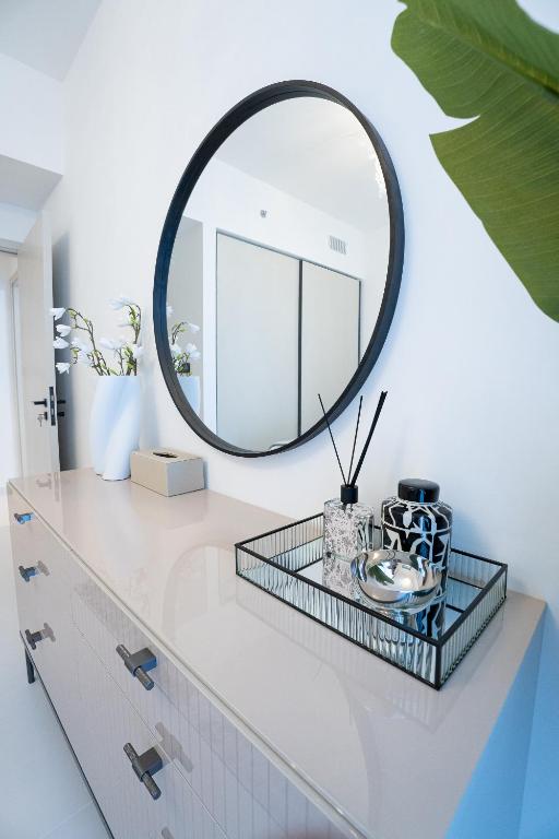 Veluxa - Luxe 2Bed with Private Beach