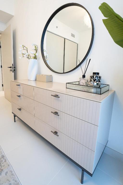 Veluxa - Luxe 2Bed with Private Beach