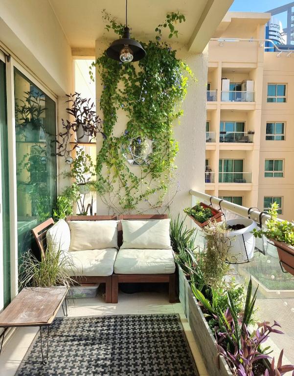 Renovated Balinese Inspired 2bed In The Greens