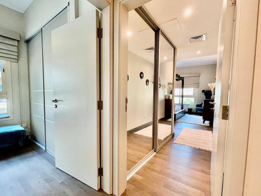 Renovated Balinese Inspired 2bed In The Greens