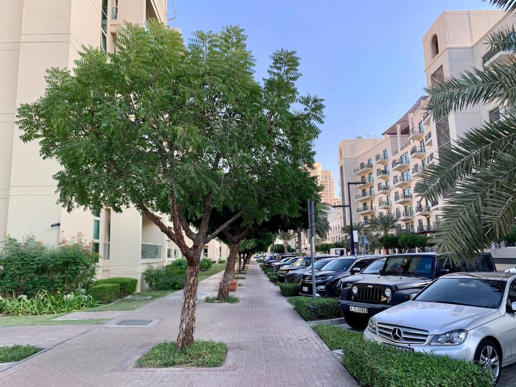 Renovated Balinese Inspired 2bed In The Greens