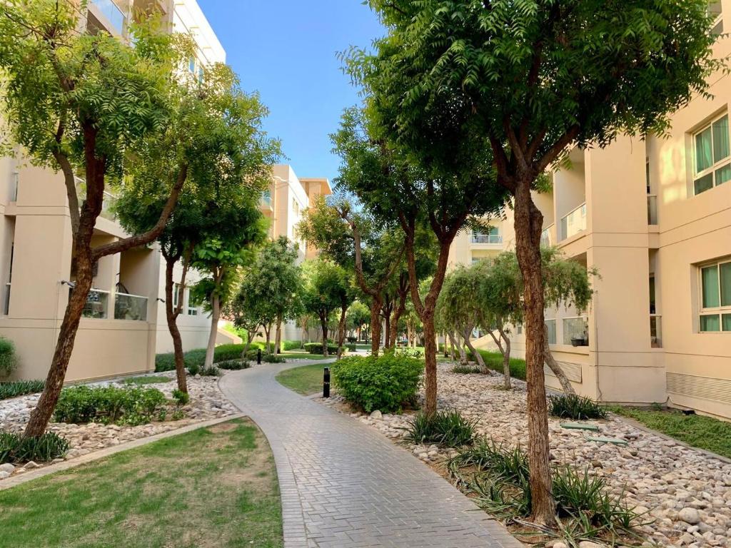 Renovated Balinese Inspired 2bed In The Greens