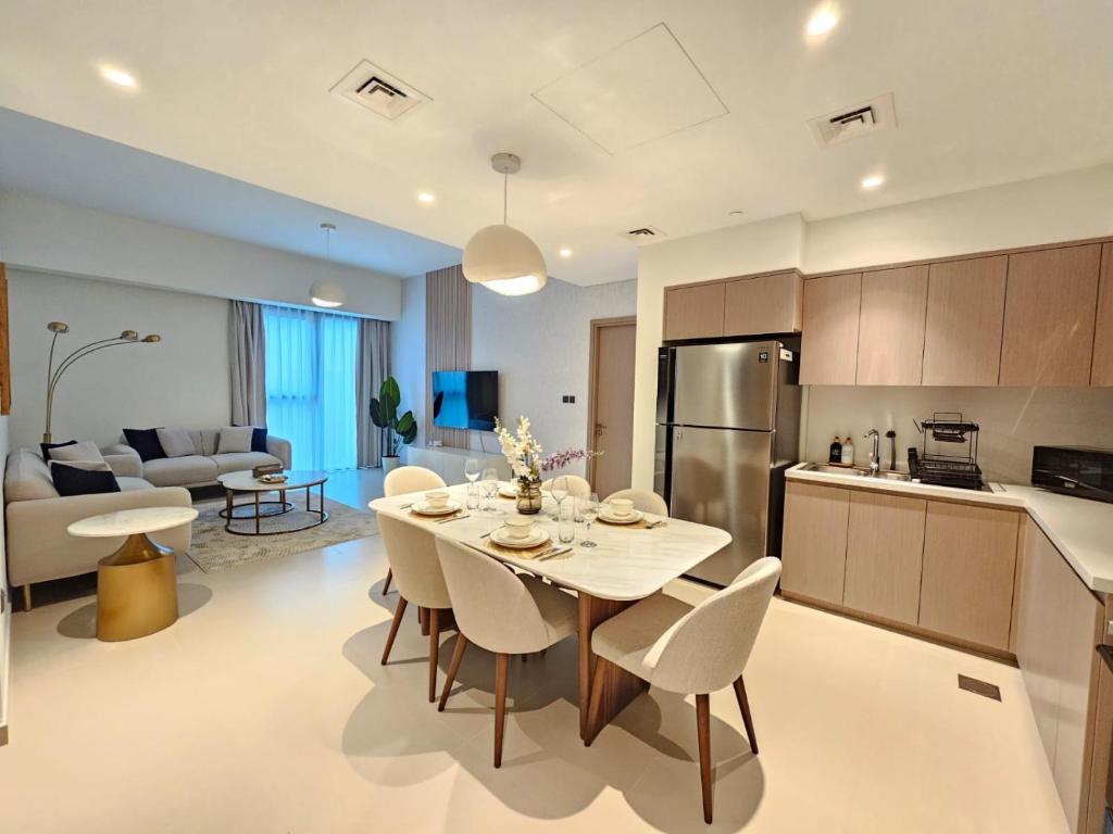 هتل برند نیو لاکچریس 2 بی آر اک تی تاورز داون تاون - Brand New Luxurious 2BR ACT Towers Downtown