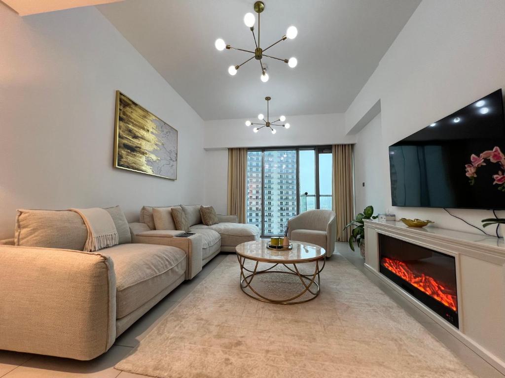هتل استایلش، اسپیشس 2 بی دی آر آپارتمان - Stylish, Spacious 2 BDR Apartment