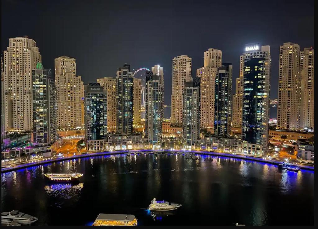 هتل سیتی اسکیپ سرنیتی: لاکچری وان-بد ویدا رزیزنس - Cityscape Serenity: Luxury One-Bed Vida Residence