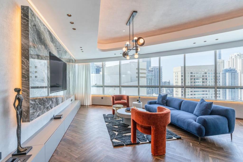 هتل برایایت اند مادرن - 4 بی آر - دبی مارینا - Bright and Modern - 4BR - Dubai Marina