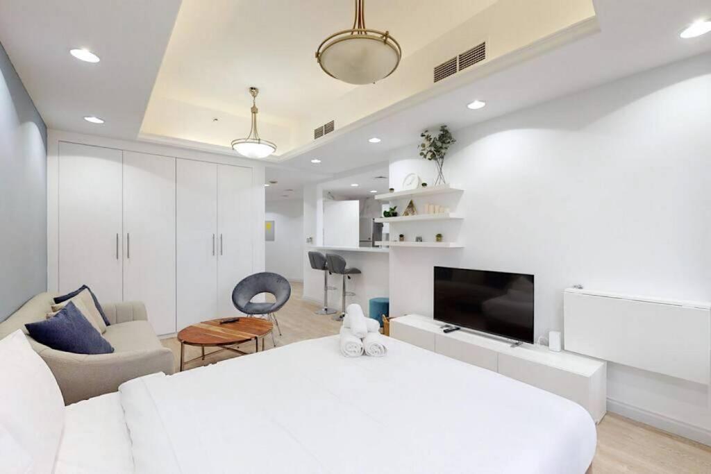 هتل اسپیشس اند سرین - استودیو - جی ال تی - Spacious and Serene - Studio - JLT