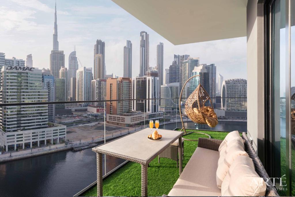 هتل آرتی - اسپیشس 2 بی آر - برج اسکای لاین ویو - ARTÉ - Spacious 2 BR - Burj Skyline View