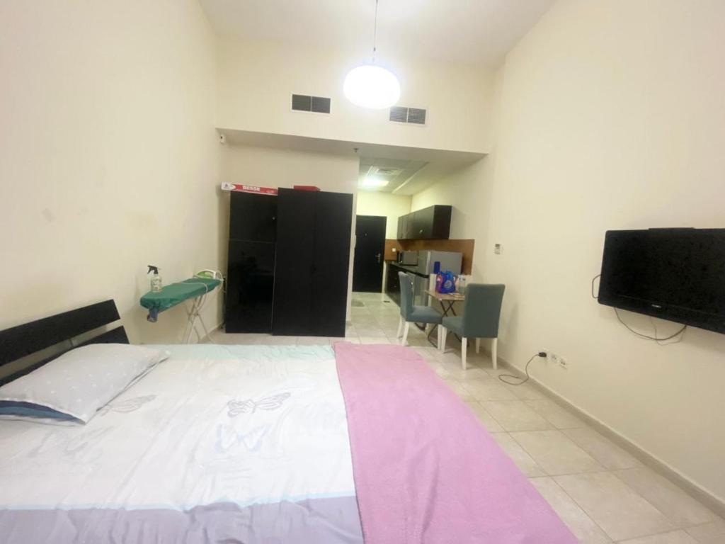 هتل فرنیشد استودیو بیلز اینکلودد - Furnished Studio Bills Included