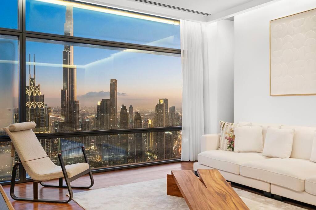 هتل فِرست کلاس 2 بی آر وِد بُرج خلیفه اند داون تاون ویو - FIRST CLASS 2BR with Burj Khalifa and Downtown view