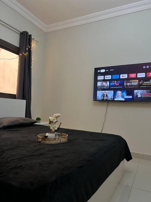 هتل کازی شرد آپارتمان روم ات هارت آف شارجه Cozy Shared Apartment Room At Heart Of Sharjah