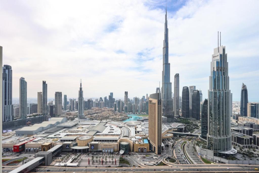 هتل لیو بی ان بی - ۳+۱ تاپ سوییت و/ برج و فونتین ویوز - Livbnb - 3+1 Top Suite w/ Burj and Fountain Views
