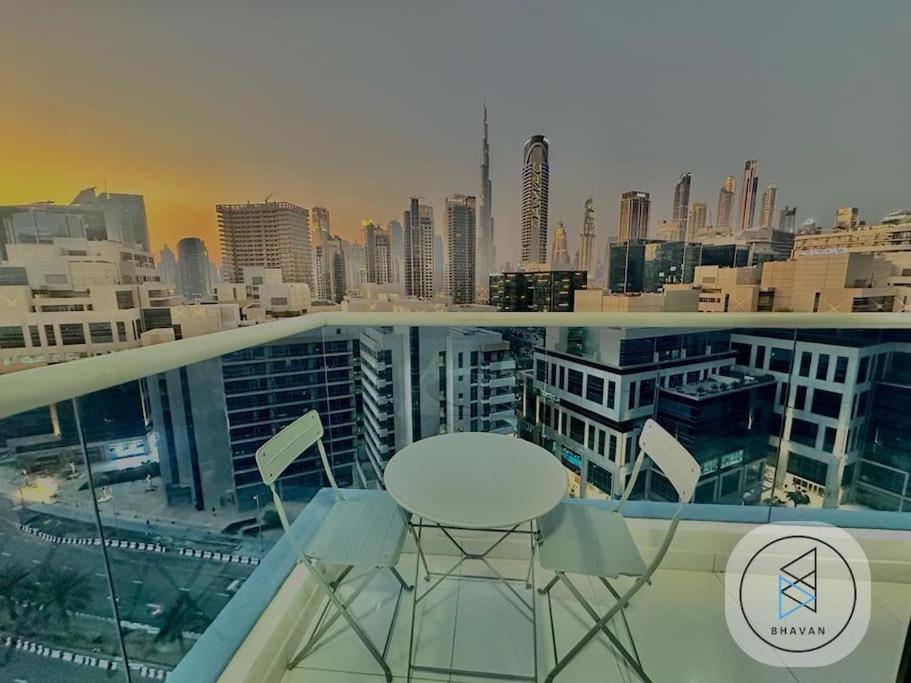 هتل تو بدرووم آپارتمان وید کانال اند برج ویو این بیزینس بی بای باوان ویکیشن هومز - Two Bedroom Apartment with Canal & Burj view in Bussiness bay by Bhavan Vacation Homes