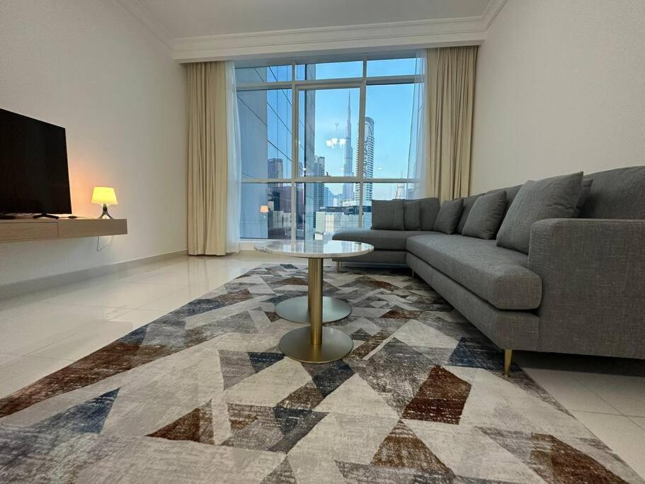 هتل ۱ بی آر آپارتمان ویت برج ویو این ماژستیک تاور بای باوان ویکیشن هومز - 1 BR apartment with Burj view in majestic Tower by Bhavan Vacation Homes