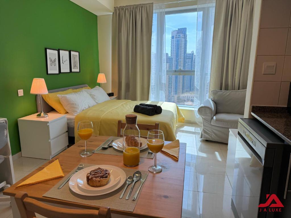 هتل لاولی دبی مارینا اند سی ویو استودیو این بی سنترال تاور - Lovely Dubai Marina & Sea View Studio in Bay Central Tower