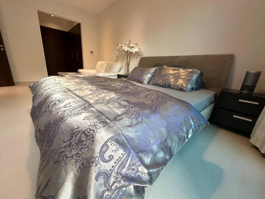 هتل لوکسوریس اسپیشس فمیلی هوم - Luxurious spacious family home
