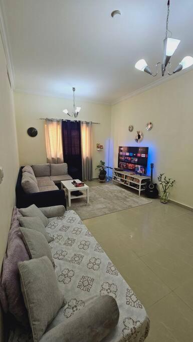 هتل فلت این شارجه وان بی اچ کی Flat in Sharjah 1BHK