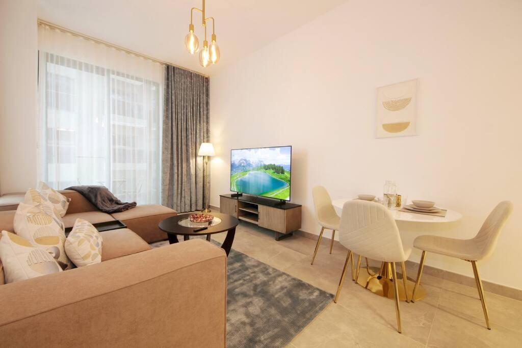 هتل لاکچری 1 بی اچ کی آپارتمان در جی وی سی - Luxury 1 Bhk Apartment in Jvc