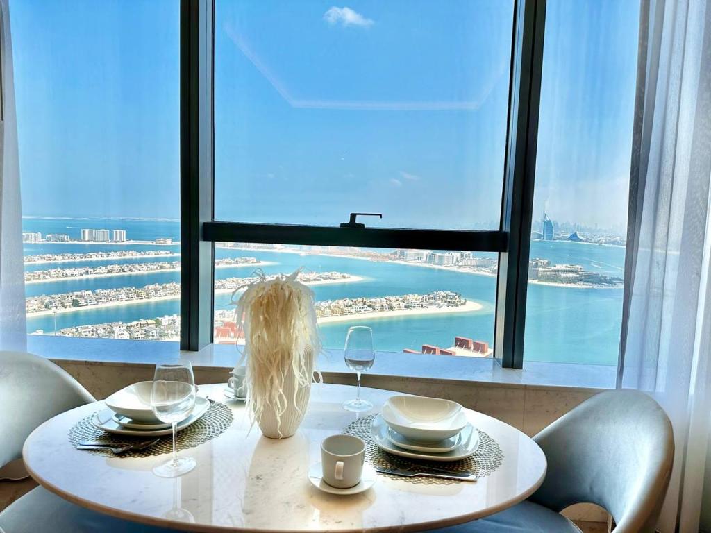 هتل لاکچری استودیو این های فلو فول سی ویو این د پالرم تاور پالم جمیرا - Luxury Studio in High Floor Full Sea View in The Palm Tower Plam Jumeirah