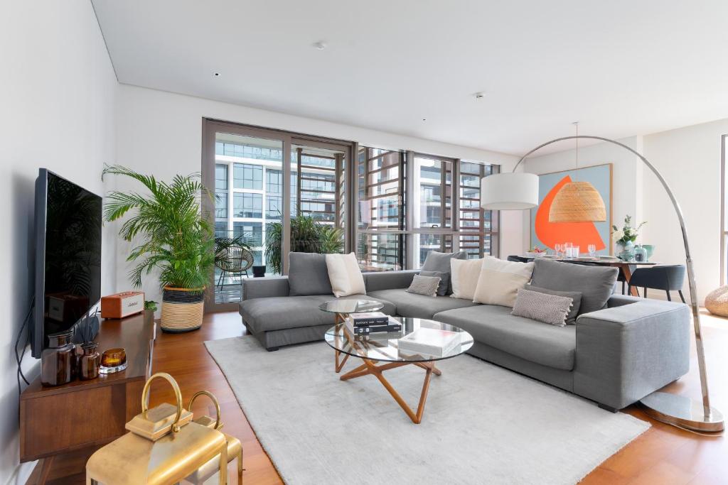 هتل سیتی واک - 2BR ویت تراس - سیتی آپارتمان استی - City Walk - 2BR with Terrace - CityApartmentStay