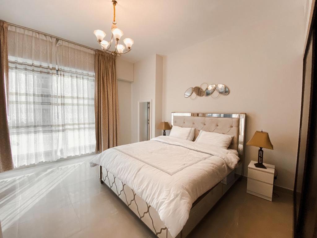 هتل لاگزوریاوس اند مودرن 2 بی آر پلاس مید، اسپرکل تاور دبی مارینا - 10 ای بی 4 - Luxurious & Modern 2BR Plus Maid, Sparkle Tower Dubai Marina - 10AB4