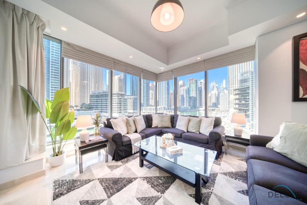 هتل بیوتیفول 2 بی آر ات سیلورین تاورز ای دبی مارینا بای دلاکس هالیدی هومز - Beautiful 2BR at Silverene Towers A Dubai Marina by Deluxe Holiday Homes
