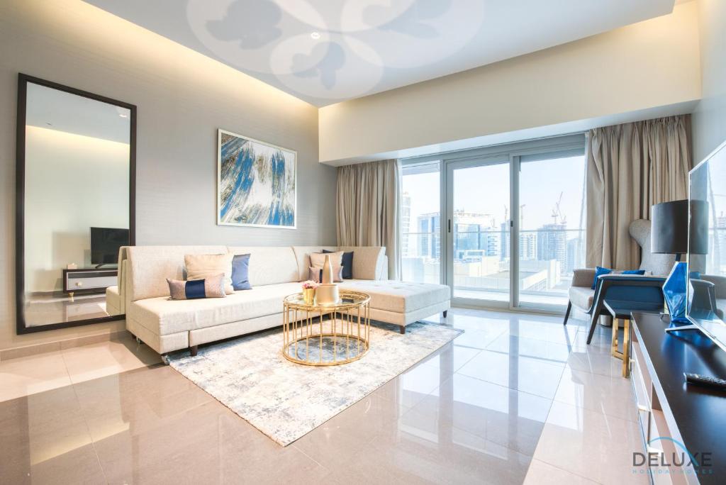 هتل لاکچری 2بی‌آر ات دمارک ماجستاین تاور بیزنس بی بای دلاکس هالیدی هومز - Luxury 2BR at Damac Majestine Tower Business Bay by Deluxe Holiday Homes