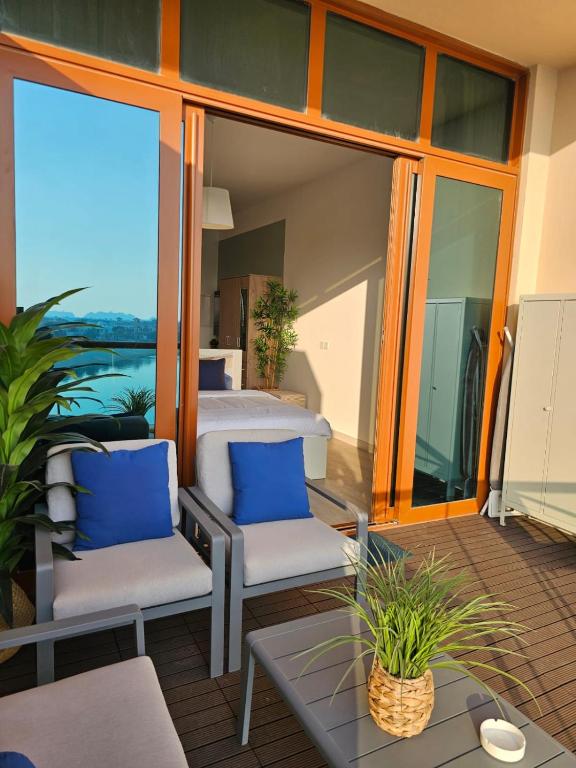 هتل استودیو استانیگ سی ویو - Studio *stunning SEA VIEW*