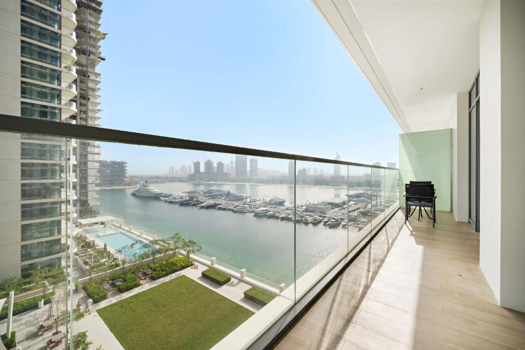 هتل سیلک هاوس کاسی بالکونی 1 بی‌دی‌آر در مارینا ویستا - Silkhaus Cozy Balcony 1BDR in Marina Vista