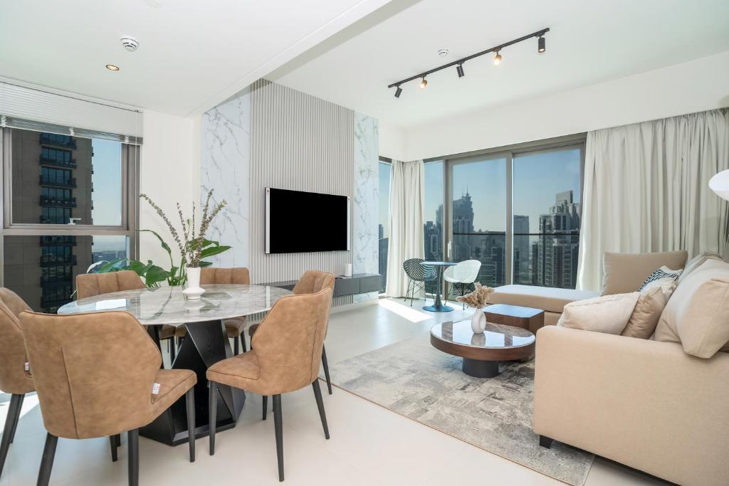 هتل کوزی آپارتمان ات تاپ فلور وید سیتی ویوز 177 بی سی - 2 - Cozy Apartment at Top Floor with City Views 177BC-2
