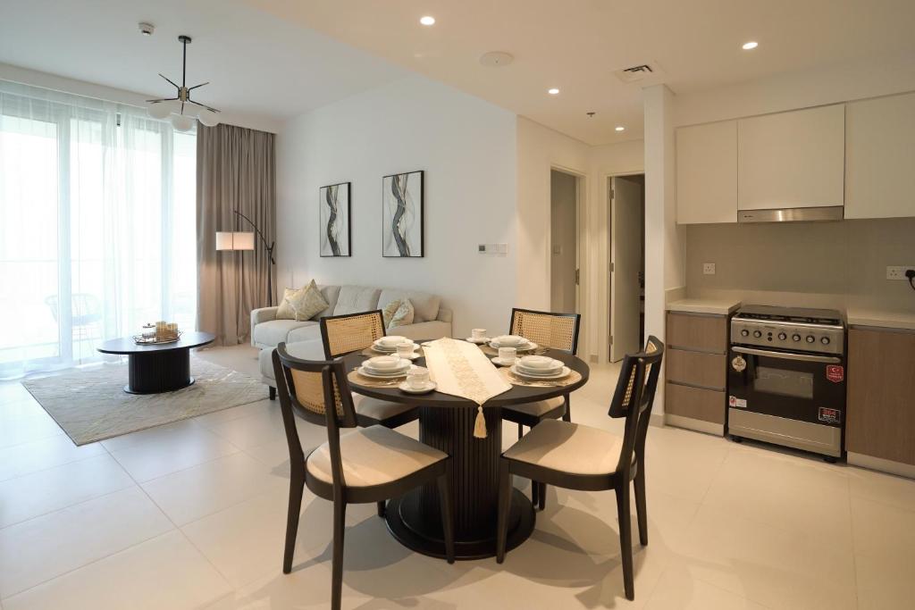 هتل برند نیو، امیزینگ کریک هاربر ویوز، اسپیشس ۱بی‌اچ‌کی - Brand New, Amazing Creek Harbor Views, Spacious 1BHK