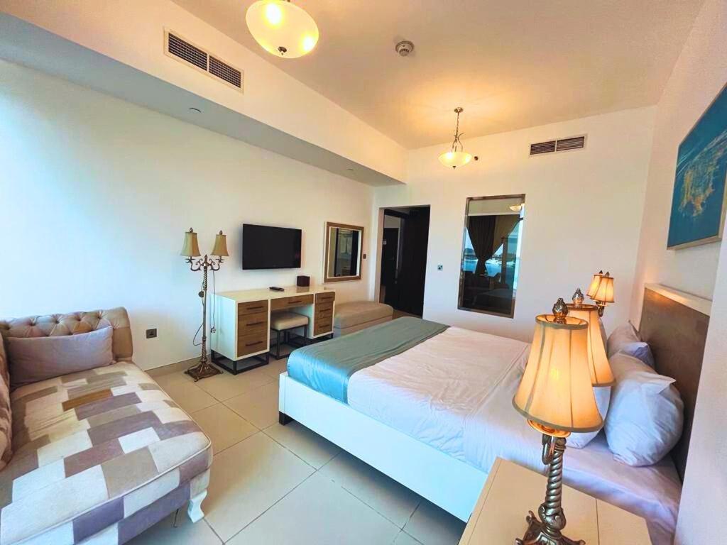 هتل اژور ریزیدنسز این پالم جمیرا - Azure Residences in Palm Jumairah