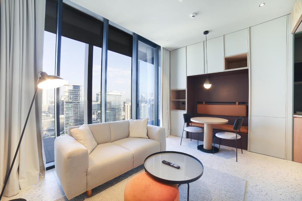 هتل مادرن اگزکتیو استودیو ات آپساید لیوینگ - Modern Executive Studio at Upside Living