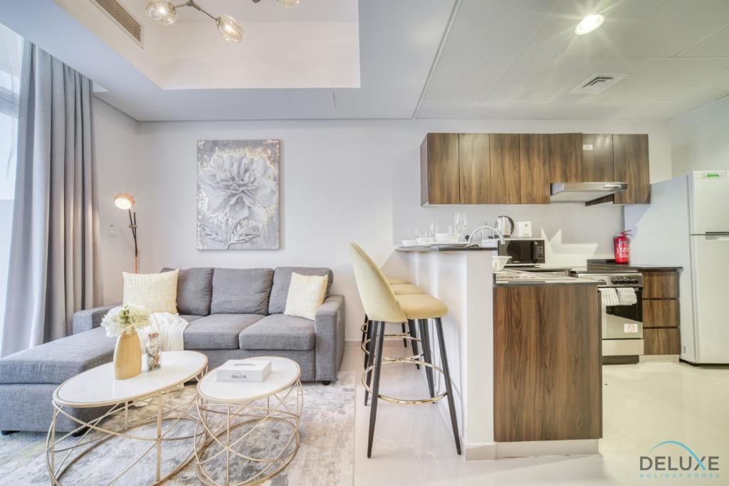 هتل اکسکوئیزیت 4BR تاون‌هاوس ات دامک هیلز 2، دبی‌لند بای دلاکس هالیدِی هومز - Exquisite 4BR Townhouse at DAMAC Hills 2, Dubailand by Deluxe Holiday Homes