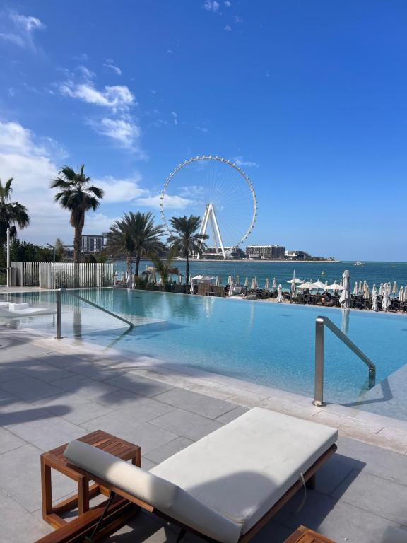 هتل لاکچری آپارتمان بیچفرانت اسکیپ این لا وی جی بی آر - Luxury apartment Beachfront escape in La Vie JBR