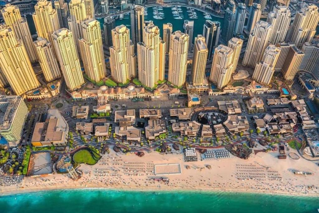 هتل اشری اچ اچ، استاندارد 4 بیدروم آپارتمان در قلب جی بی آر - ASHRI HH, Standard 4 bedroom apartment in the heart of JBR
