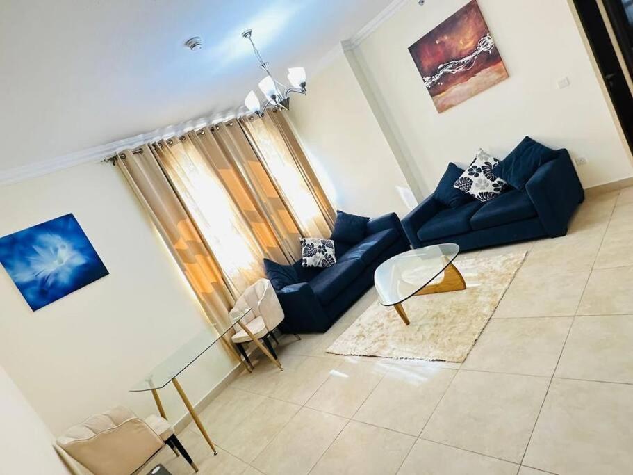 هتل لاکشوریوس اند فولی اسپیشس ۲ بی آر اپت - Luxurious & Fully Spacious 2 BR Apt'
