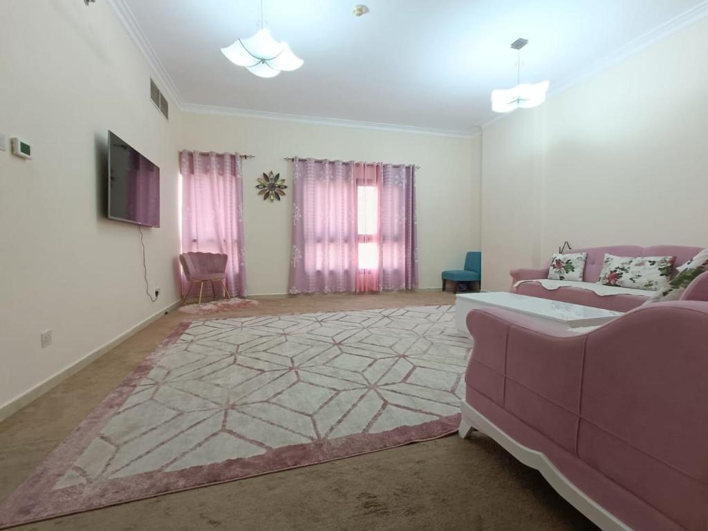هتل ۱ بی‌اچ‌کی فوللی فرنیشد آپارتمان - 1 BHK fully furnished apartment