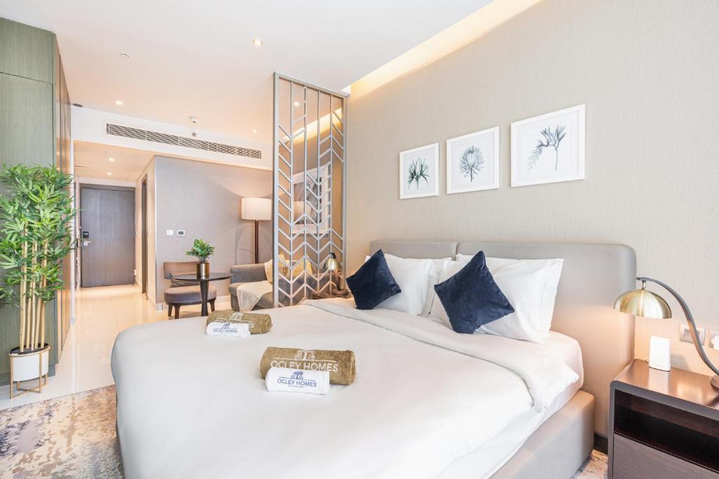 هتل لاکچریس هوم ویت کانال وی این بیزنس بی - Luxurious Home with Canal View in Business Bay