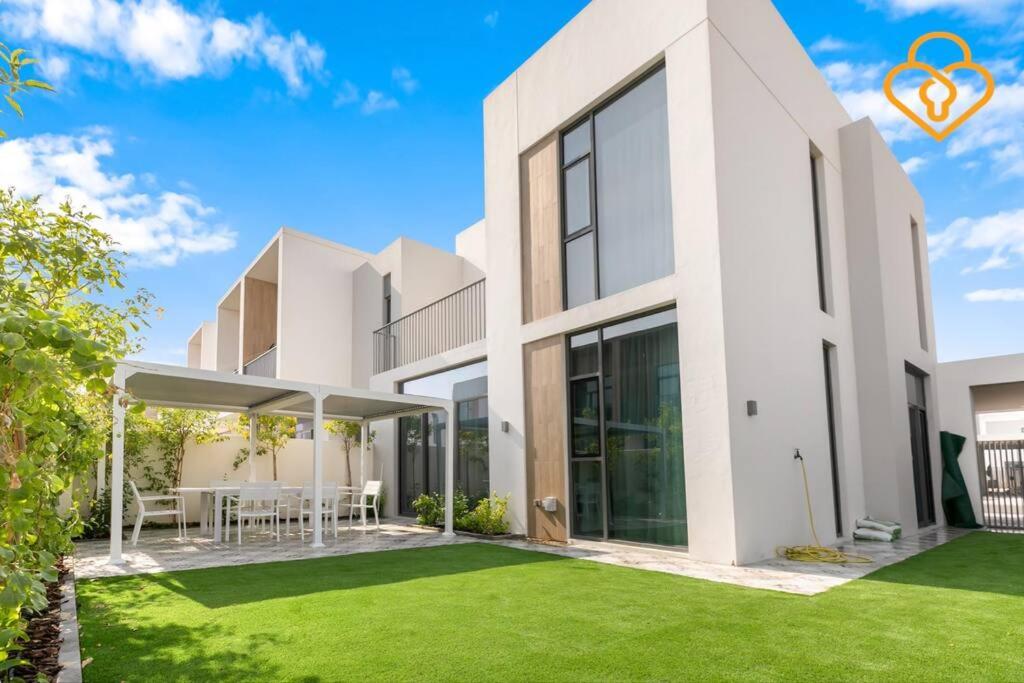هتل کیزپلیز واندر فول 4 بی/آر هوم وید گاردن عربین رانچز Keysplease Wonderful 4 B/R Home with Garden Arabian Ranches
