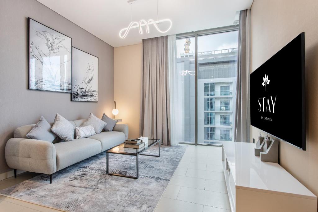 هتل استی بای لاتینم لاکچری 1BR هالی‌دی هوم سی‌وی‌آر بی3201 نییر برج خلیفه - STAY BY LATINEM Luxury 1BR Holiday Home CVR B3201 near Burj Khalifa