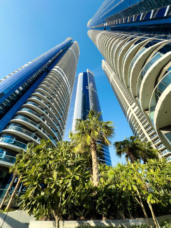 هتل الیوینگ سوپریم 2BR دماک پارامونت تاور بیزنس بی 2907 - ALiving Supreme 2BR Damac Paramount Tower Business bay 2907