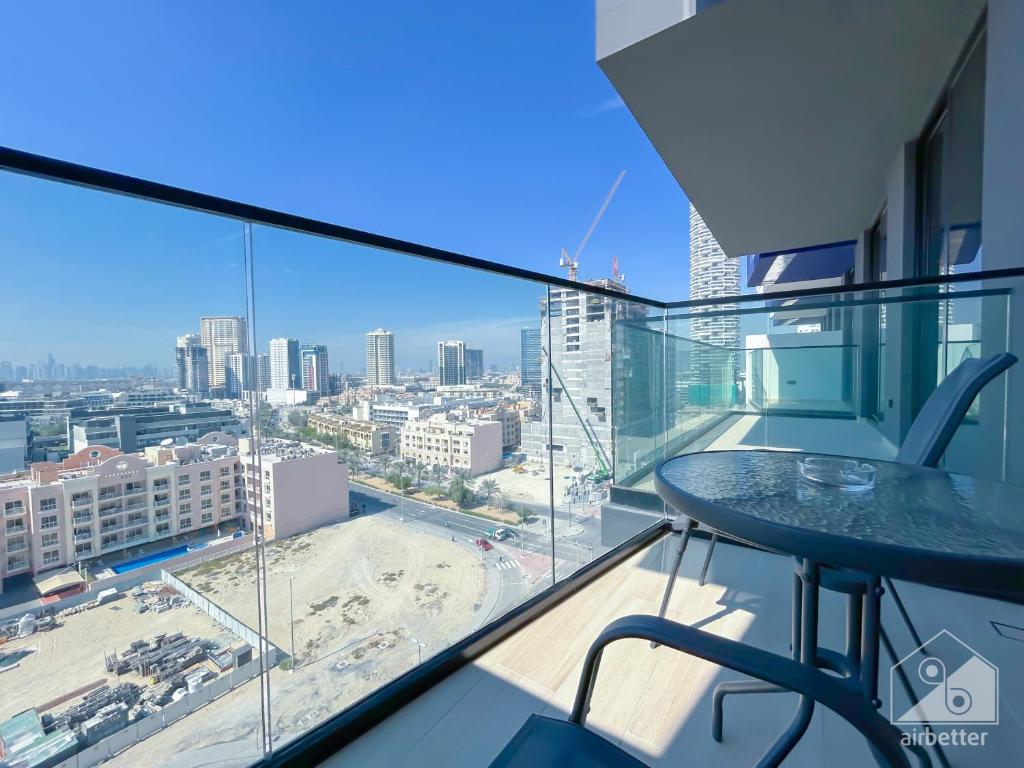 هتل وندرفول 1بِد ویت بالکونی این جی‌وی‌سی - Wonderful 1Bed with balcony in JVC