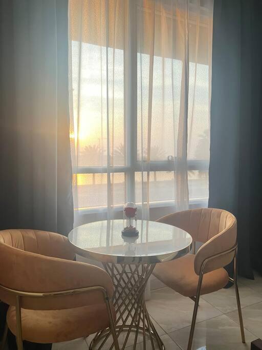 هتل کوزی 1 بی اچ کی ویت استانیگ سی ویو - Cozy 1Bhk with stunning sea view