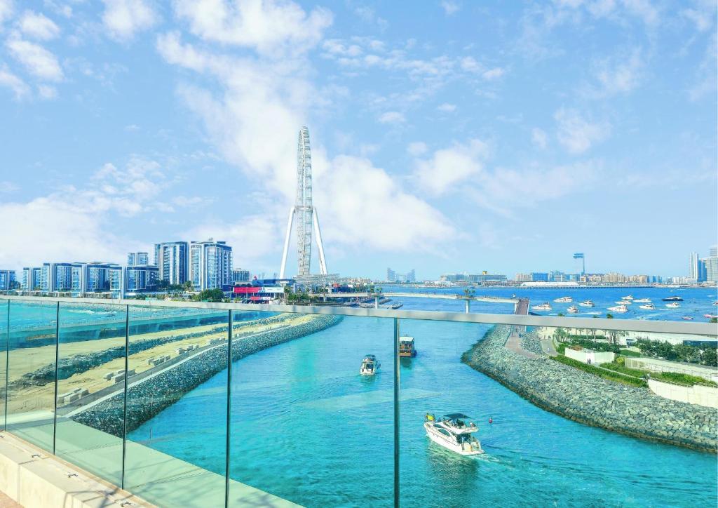 هتل لاکژیوریوس مارینا اند سی ویوز 1 بی آر نیر بلو واترز دبی مارینا بای مکس والیوم هومز - Luxurious Marina & Sea views 1BR near Blue Waters Dubai Marina By Maxx Value Homes