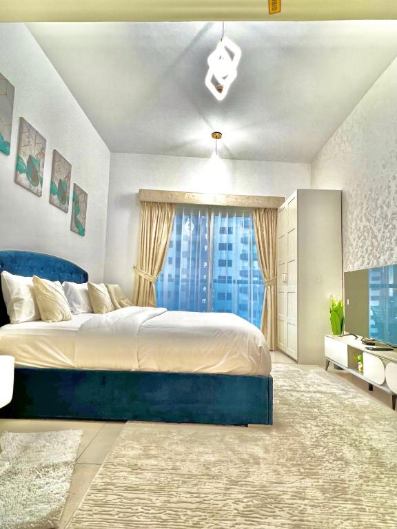 هتل اگلنک مارینا ویو استودیو کینگ بد - Elegant Marina View Studio King Bed