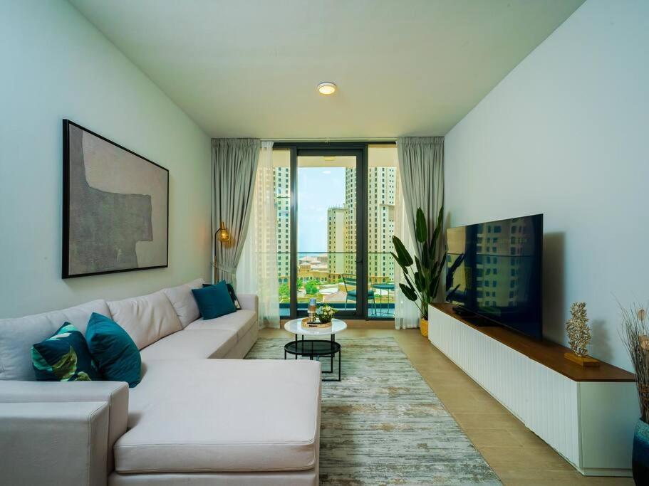هتل سوفیستیکیتد 1 بد سوئیت این دبی مارینا - Sophisticated 1 Bed Suite in Dubai Marina