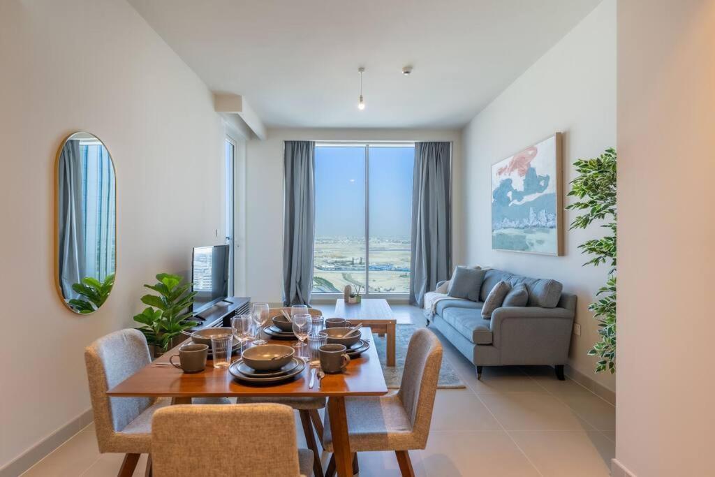 هتل مادرن وان برادرم این دبی کریک هاربر - Modern One Bedroom in Dubai Creek Harbour